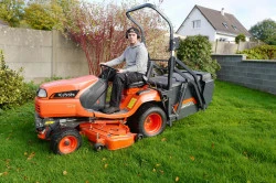 Jardinier pour tonte de pelouse  